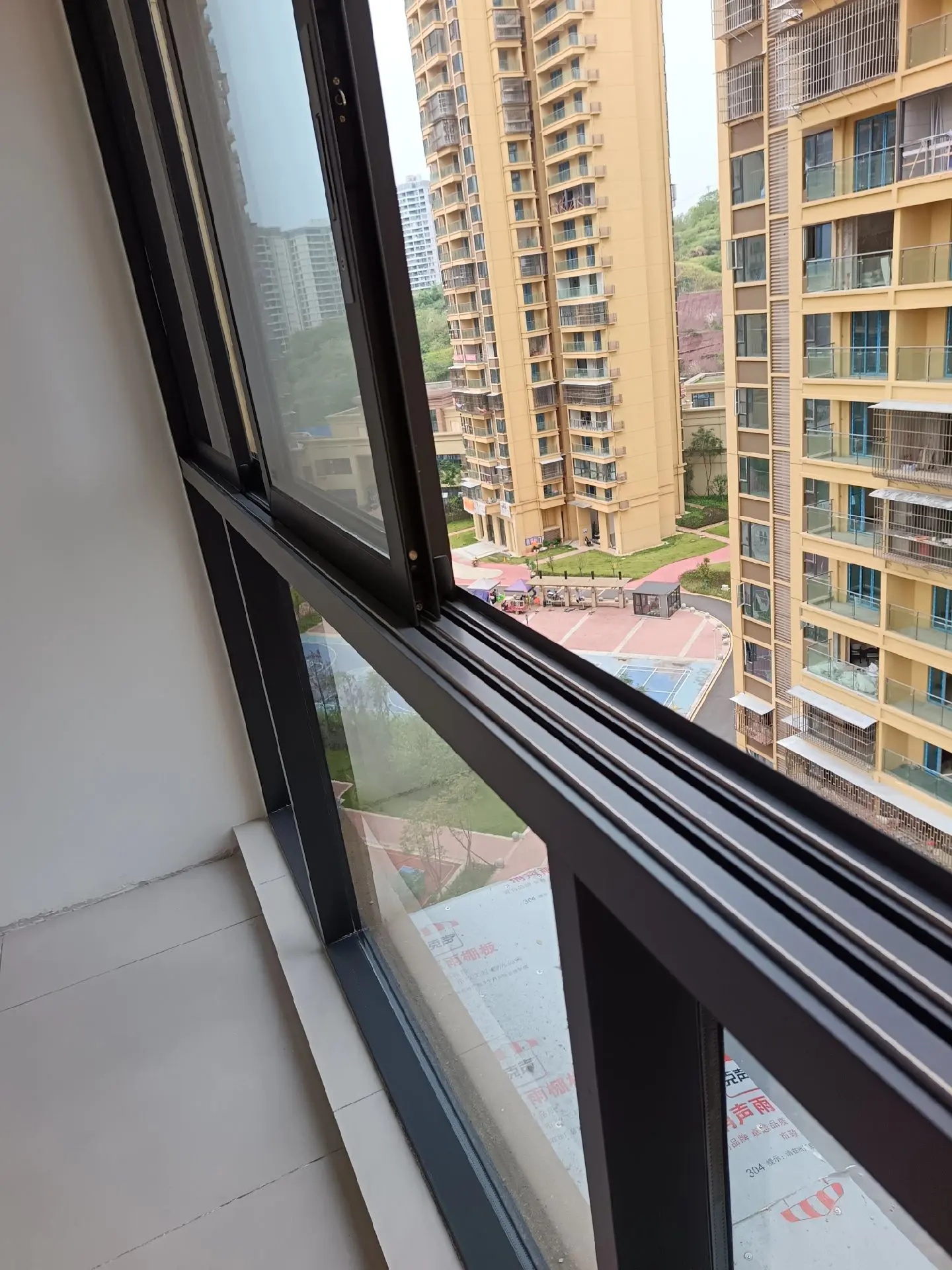 江山美墅 江景房110断桥推拉窗封阳台