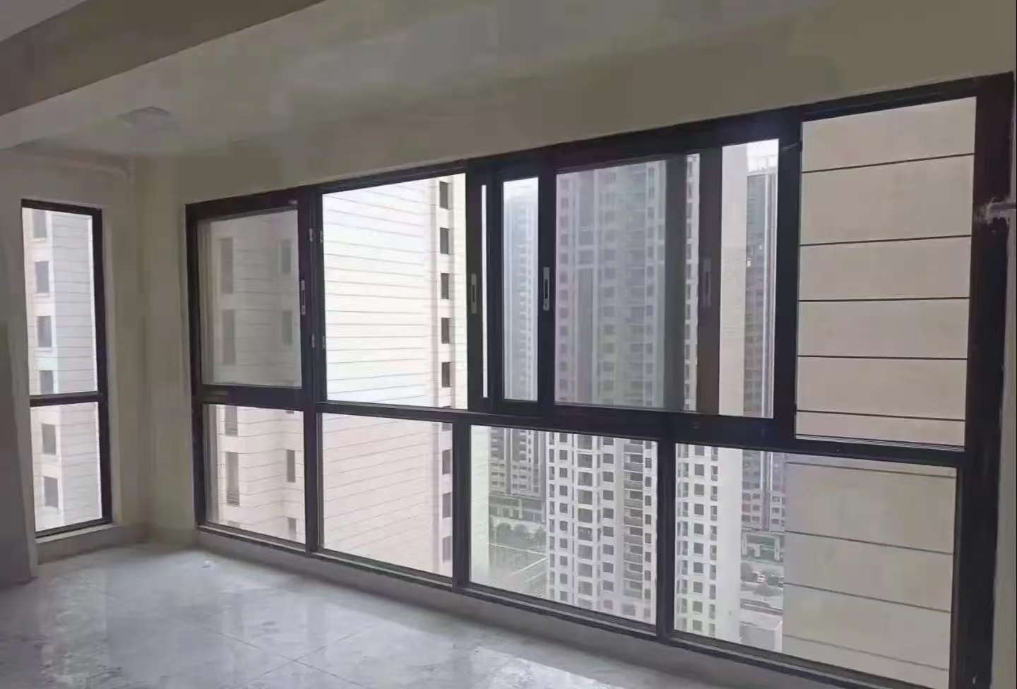 龙栖湾 110 断桥推拉窗定制