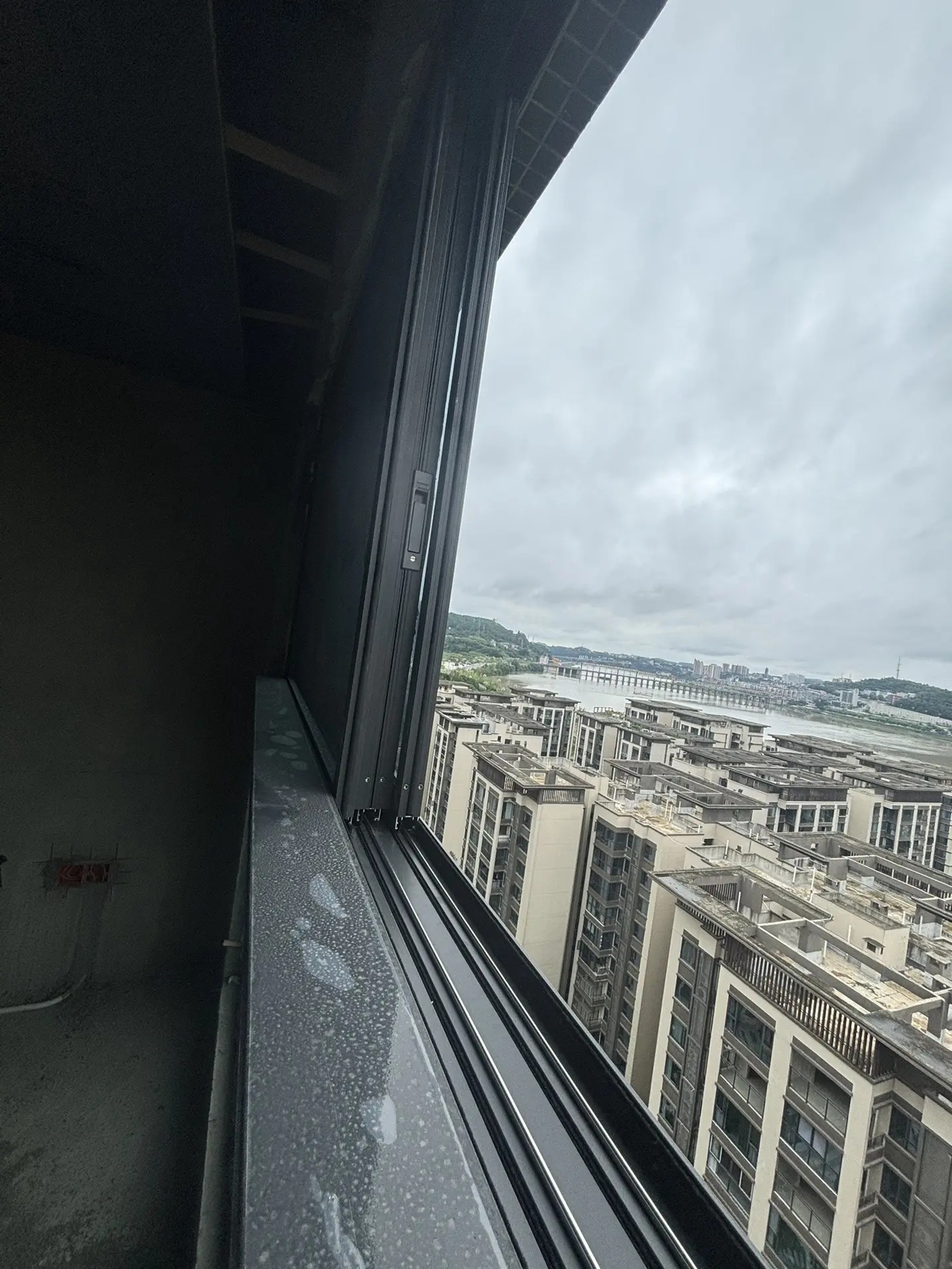 普和城中村 120 观景窗定制